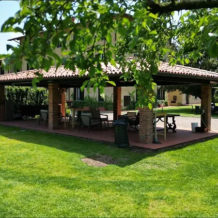 شقة Cascina Ravona *
